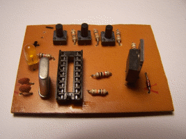 Placa no profesional con los componentes soldados